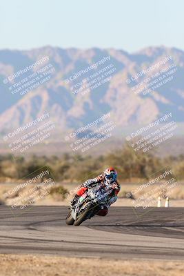 media/Dec-07-2025-CVMA (Sun) [[3e7d2de5dc]]/Race 18-Formula Twins-Formula 40 UL/